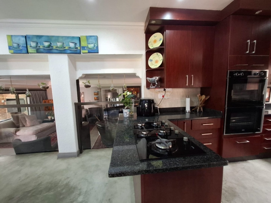 5 Bedroom Property for Sale in Cashan North West